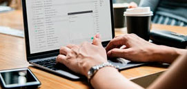 Pessoa que Formata Notebook